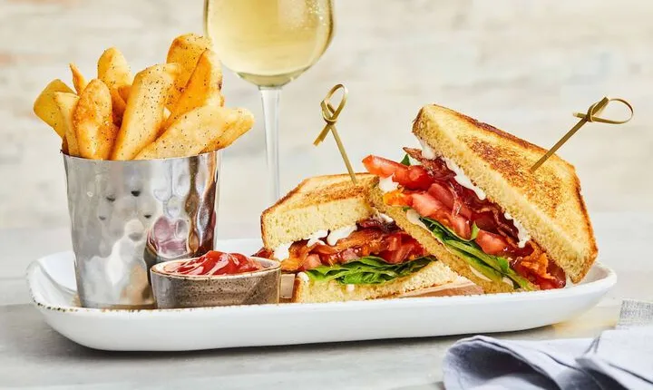 Courtyard by Marriott Jacksonville at Mayo Clinic Campus / Beaches