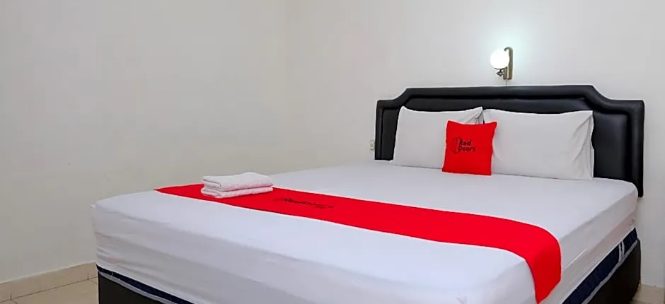 RedDoorz @ Hotel Raditia Graha Yogyakarta