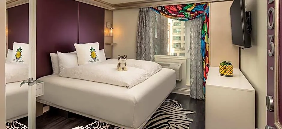 Staypineapple, An Artful Hotel, Midtown