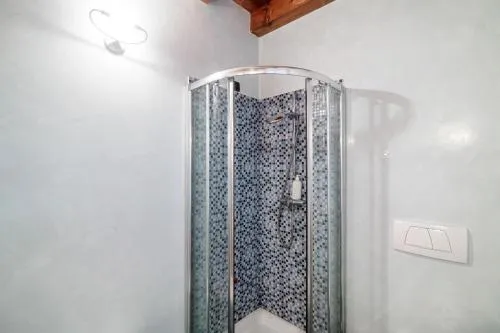 Del Pero Suite - by MyHomeInComo