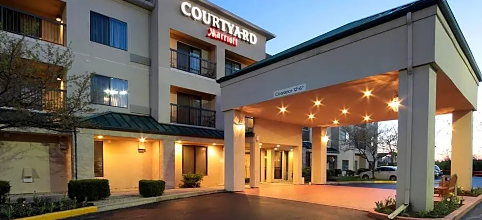 Courtyard by Marriott Dayton North