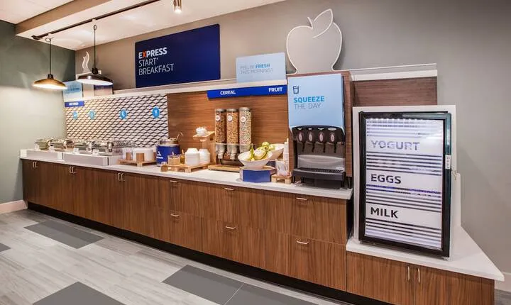 Holiday Inn Express Hotel & Suites Bowling Green an IHG Hotel