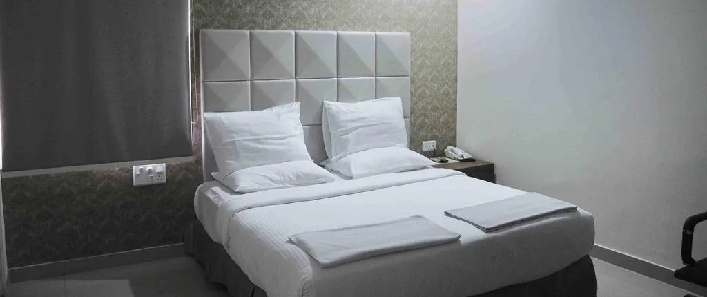 At Home Apartment Hotel