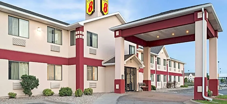 Super 8 by Wyndham Omaha Eppley Airport/Carter Lake