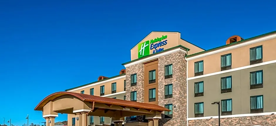 Holiday Inn Express & Suites Denver South - Castle Rock By IHG