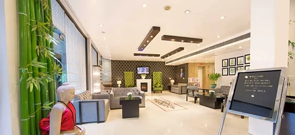 Rockland Hotel C R Park