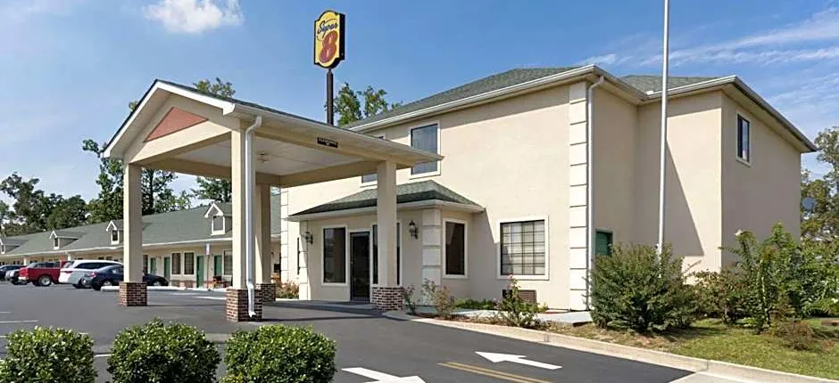 Super 8 by Wyndham Chatsworth/Dalton