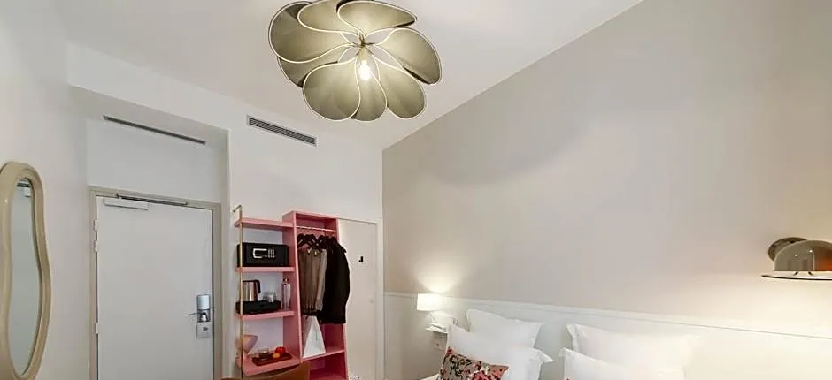 Trendy Canettes Hotel