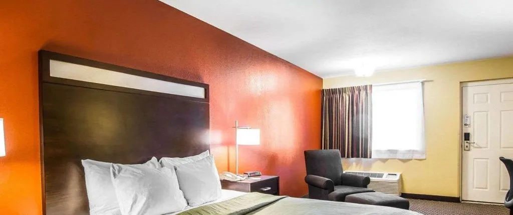 QUALITY INN HOLBROOK