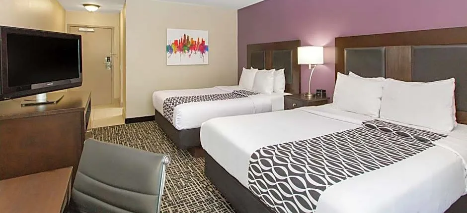 La Quinta Inn & Suites by Wyndham Blue Springs