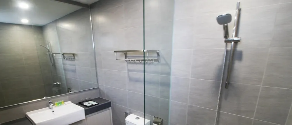 Tropical Villa Service Suite