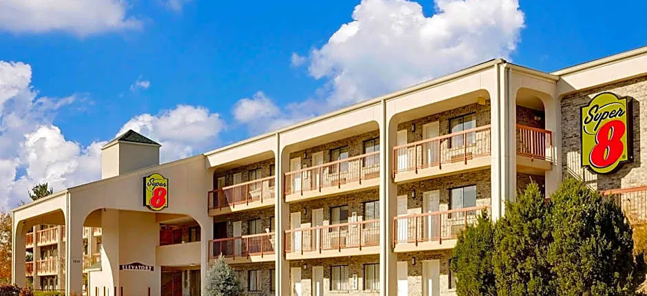 Super 8 by Wyndham Hermitage Nashville