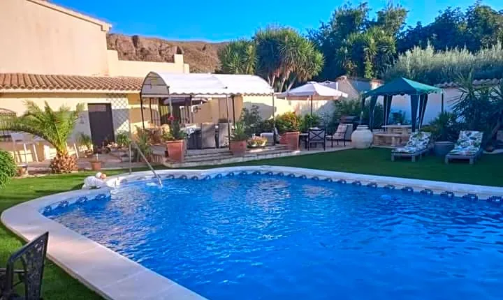Cortijo Esquina B&B Guesthouse