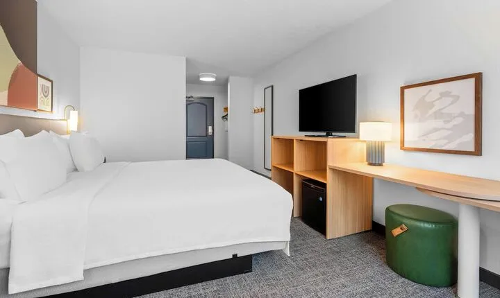 Spark by Hilton Modesto