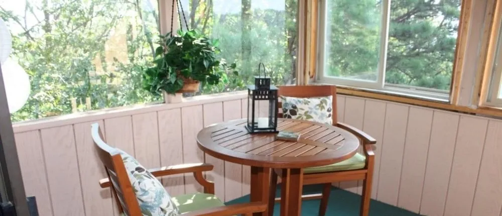 North Carolina Mountain Retreat - 1 Br condo by RedAwning