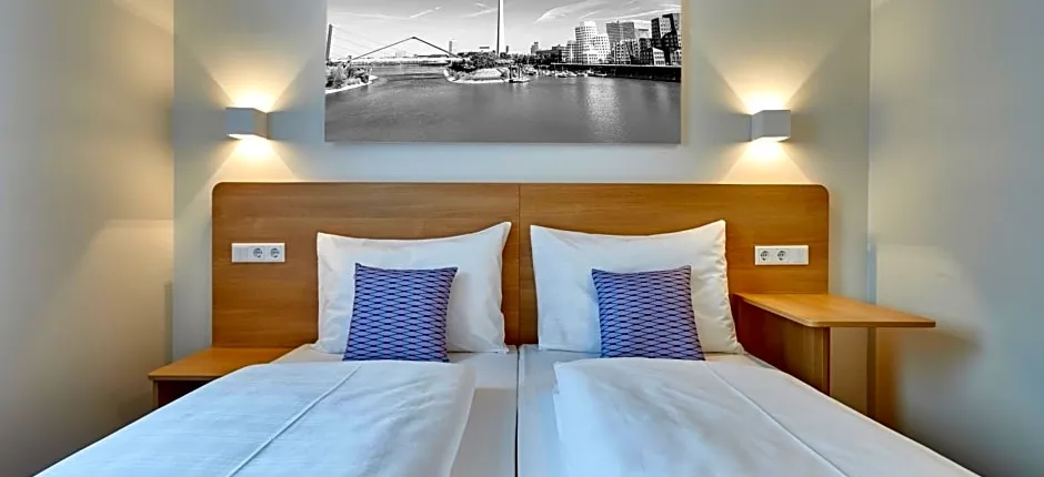 McDreams Hotel Düsseldorf-City