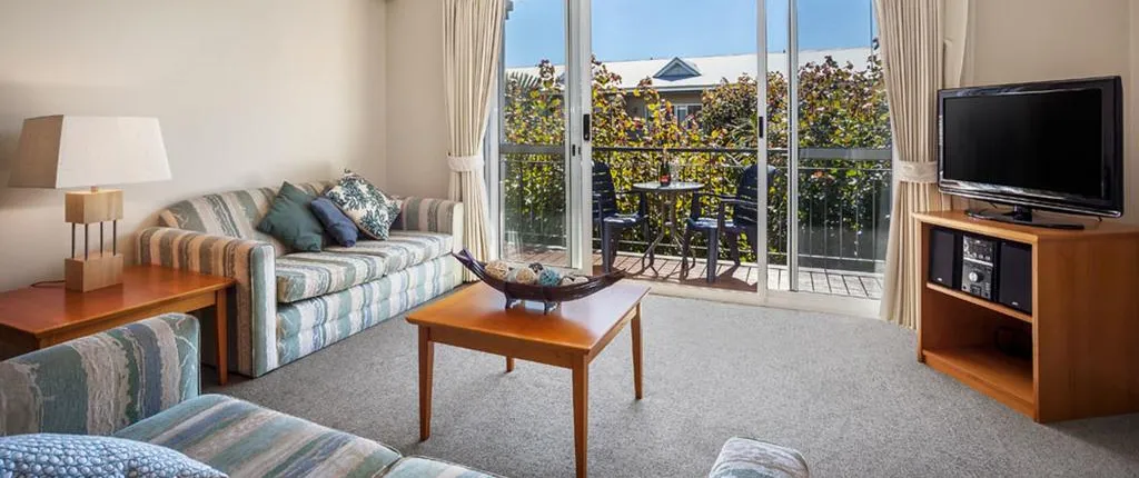 C MANDURAH RESORT