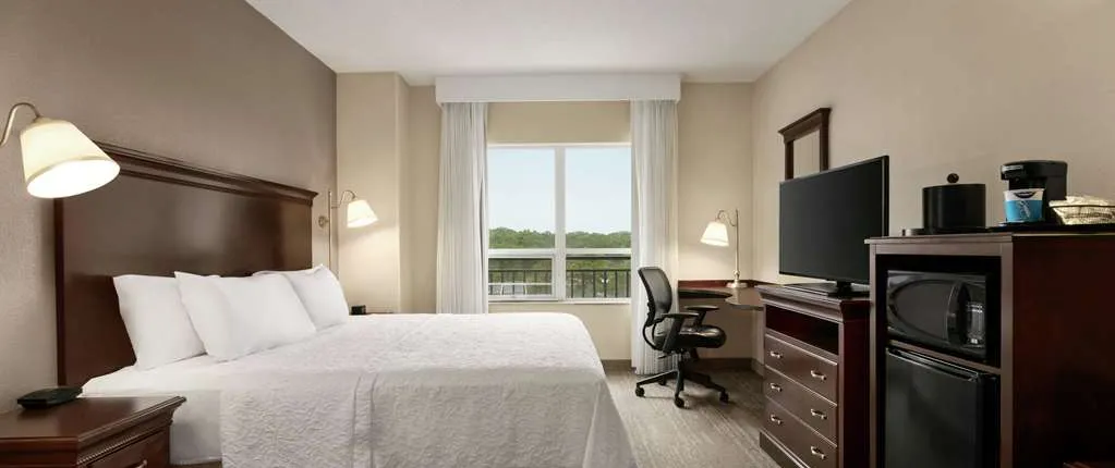 Hampton Inn & Suites Washington-Dulles International Airport