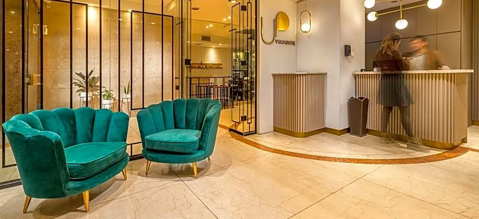 Up Viamonte Hotel
