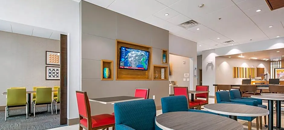 Holiday Inn Express & Suites - Carrollton West By IHG