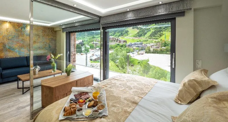 Aparthotel Esquirol