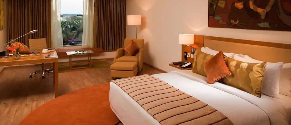 Radisson Blu Plaza Hotel Hyderabad Banjara Hills