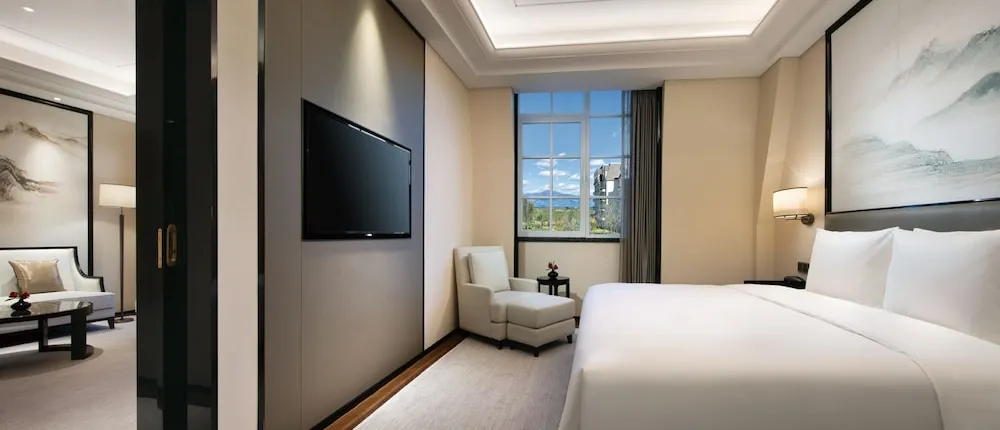 Crowne Plaza Huailai