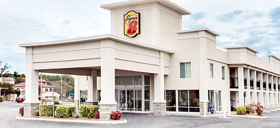 Super 8 by Wyndham Dalton