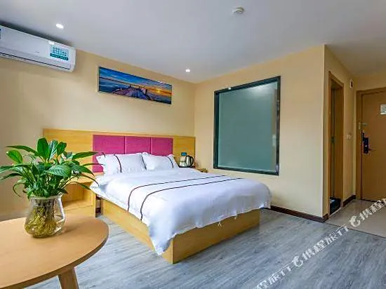 Jingsheng Business Hotel (Wuhan Xingye Road subway station store)