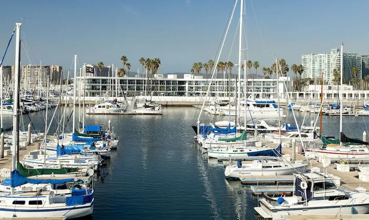 Marina del Rey Hotel