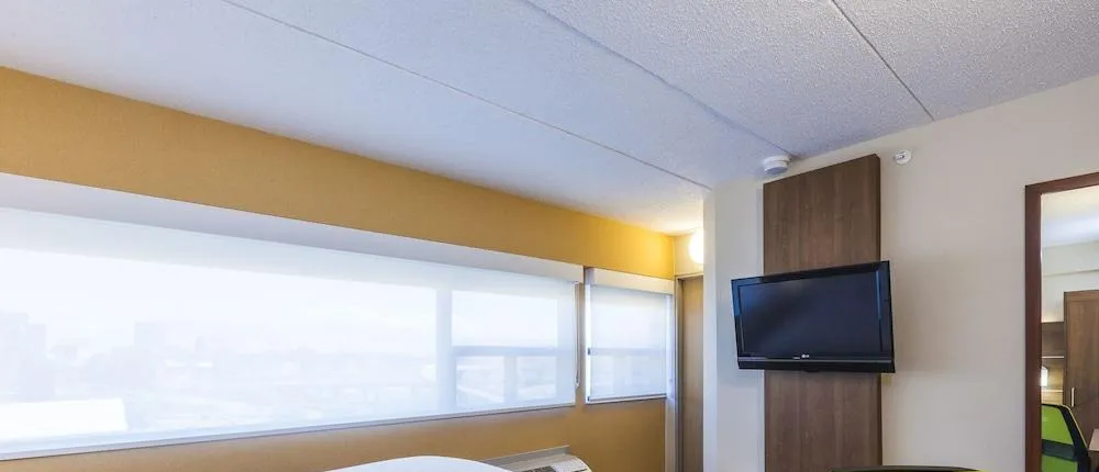HOLIDAY INN EXPRESS SAINT JOHN HARBOUR SIDE