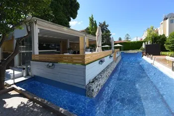 Rhodes Superior Suite - Cosy Poolside Retreat