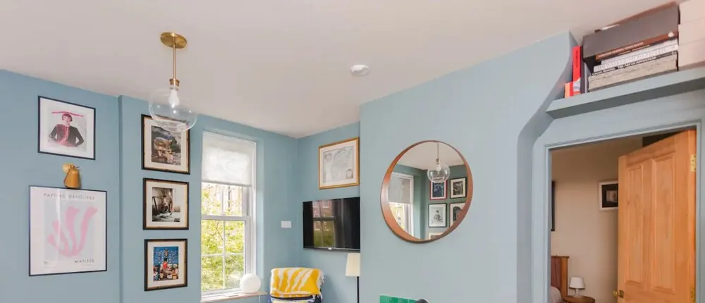 Chic 1 Bedroom Apartment in Zone 1 With Views Gherkin