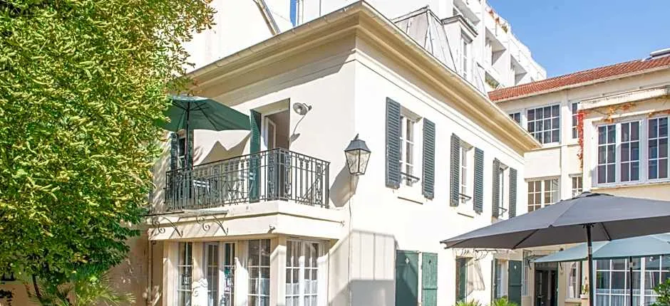 Helzear Montparnasse Suites