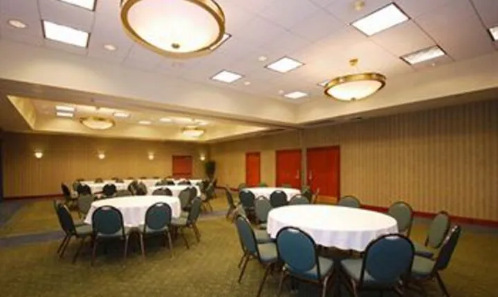 Clarion Hotel Airport