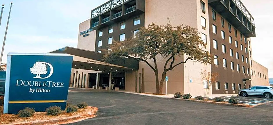 DoubleTree by Hilton Lubbock - University Area