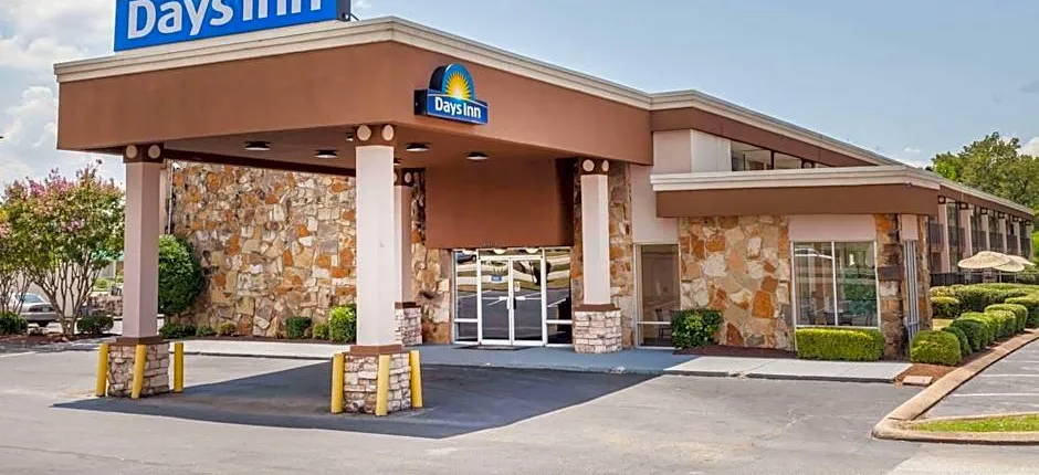 Days Inn by Wyndham Jackson