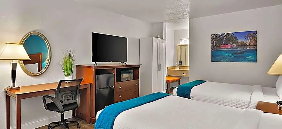 PaddleTail Waterfront Lodge, Trademark Collection by Wyndham