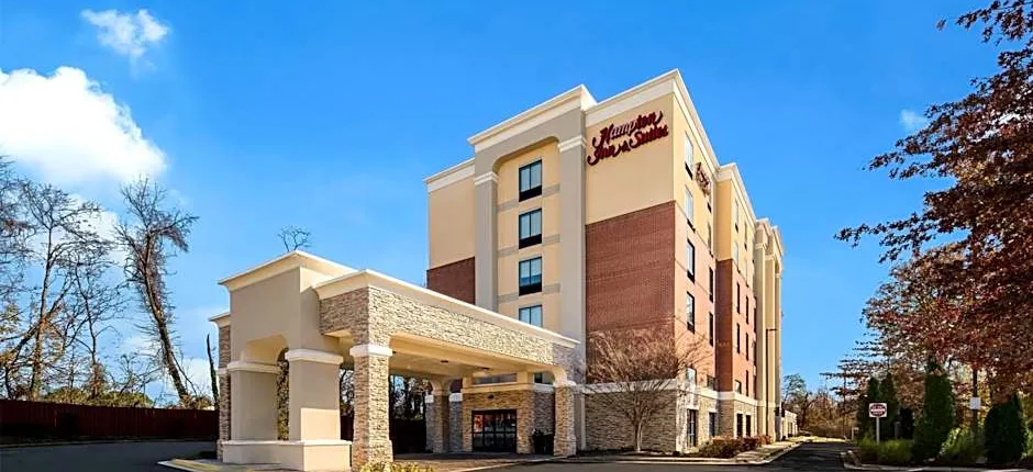 Hampton Inn By Hilton & Suites Camp Springs