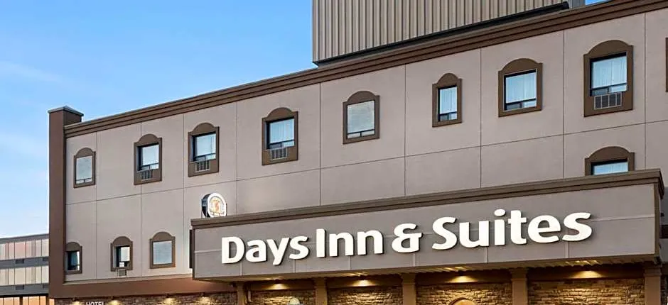Days Inn & Suites by Wyndham Sault Ste. Marie ON