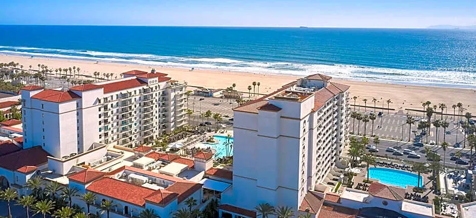 The Waterfront Beach Resort, A Hilton Hotel