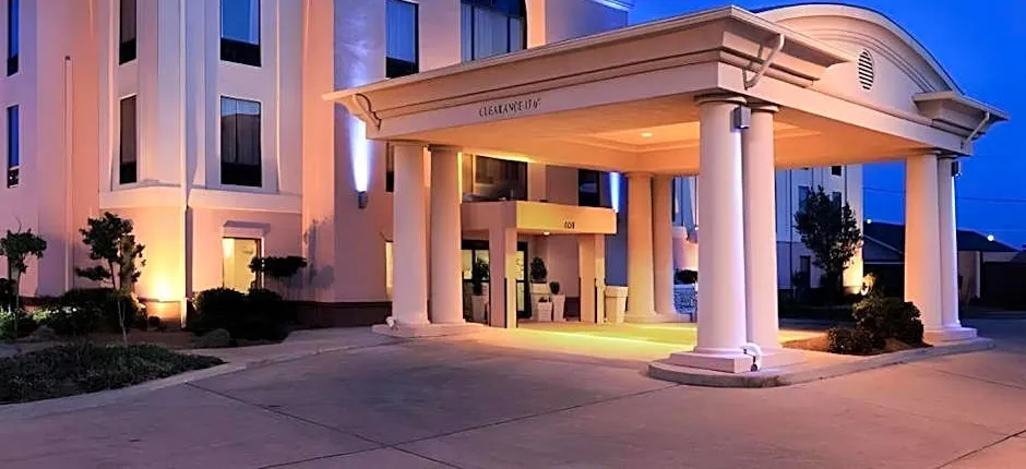 Holiday Inn Express Hotel & Suites Cleveland - Ms By IHG