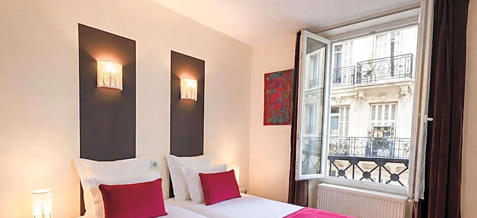 Hotel Pax Opera