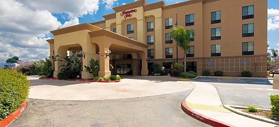 Hampton Inn By Hilton Visalia