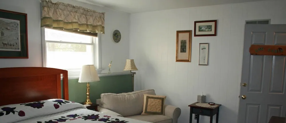 Carriage Corner Bed & Breakfast