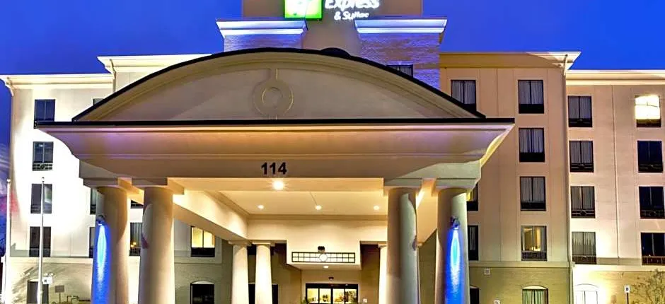 Holiday Inn Express & Suites Oak Ridge By IHG