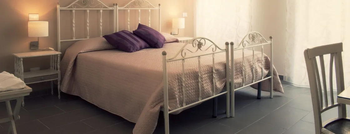 B&B Al decoro -delizioso ,raffinato ed economico, con camere in centro storico, vicino stazione.