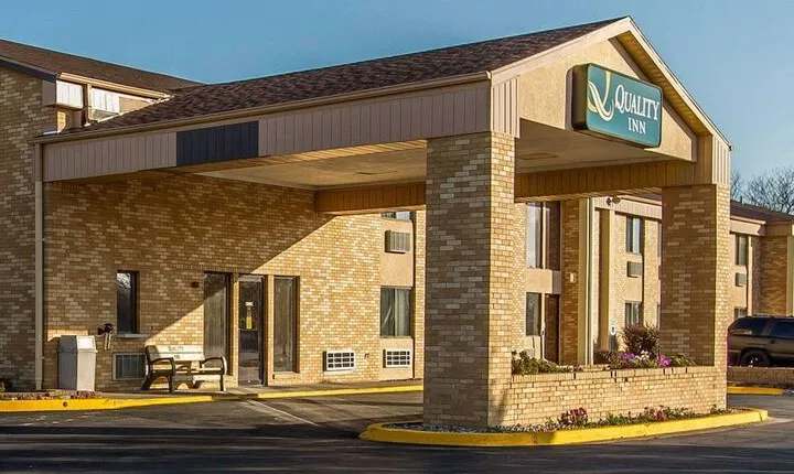 Quality Inn Burlington near Hwy 34
