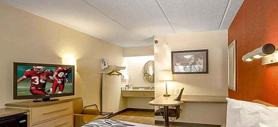 Red Roof Inn Greensboro Coliseum