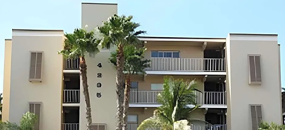 Turtle Crawl Inn - Longboat Key